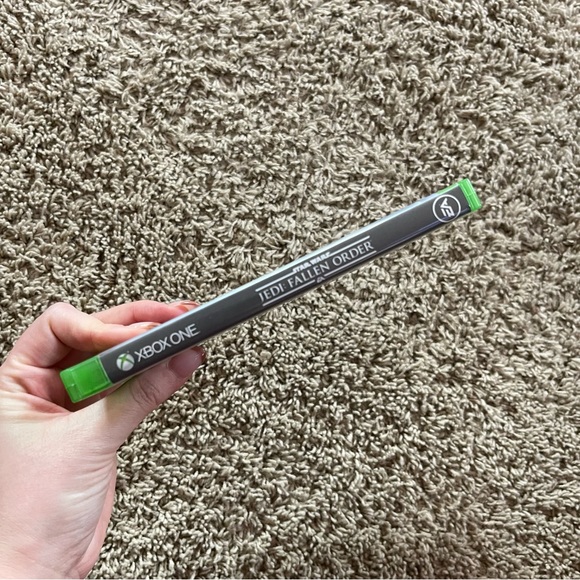 XBox One Jedi Fallen Order Game - Picture 3 of 4